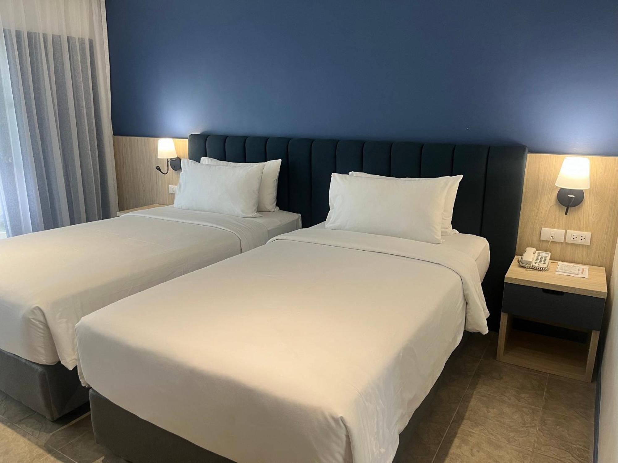 Phuket Island View Resort - Sha Extra Plus Karon Екстер'єр фото