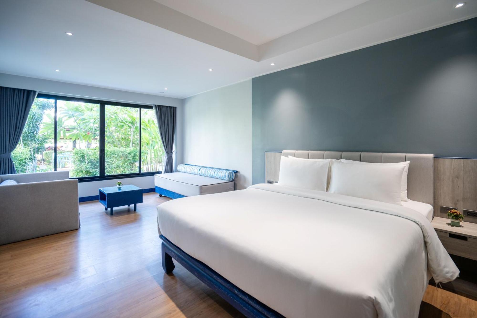 Phuket Island View Resort - Sha Extra Plus Karon Екстер'єр фото